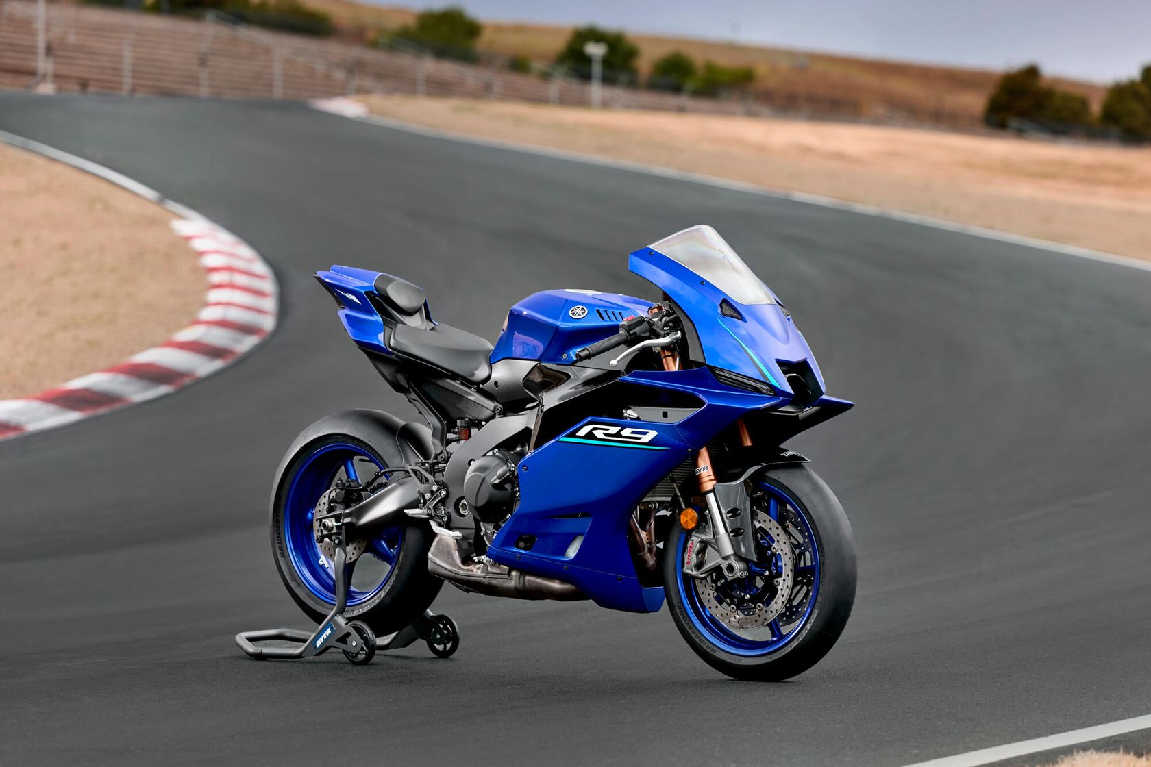 Yamaha R9 2026 en statique