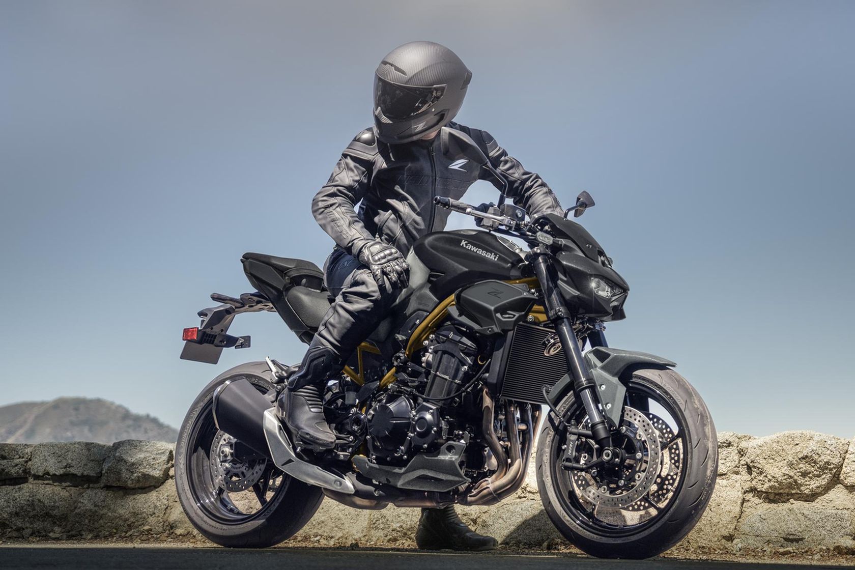 Kawasaki Z900 2026 en statique