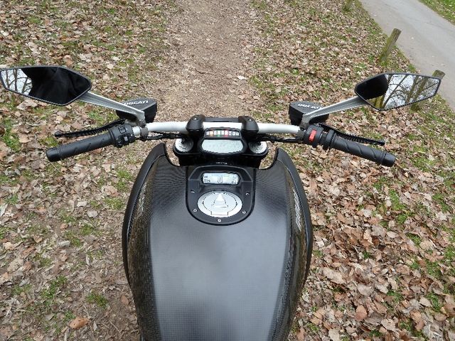 Ducati Diavel vue pilote