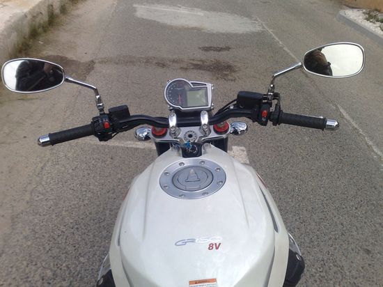 Moto Guzzi Griso vue pilote