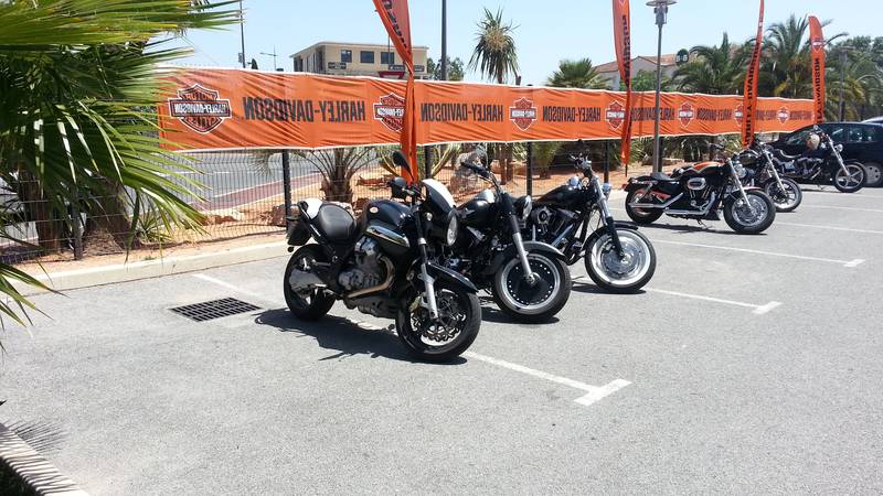 Parking visiteurs Experience Tour Harley Davidson