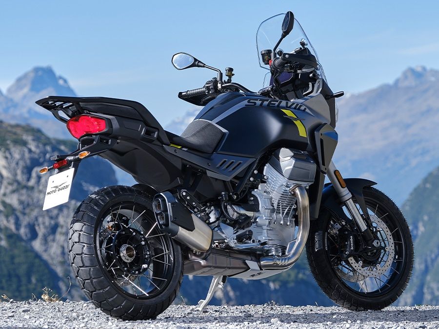 Moto Guzzi Stelvio 2024 vue arrière