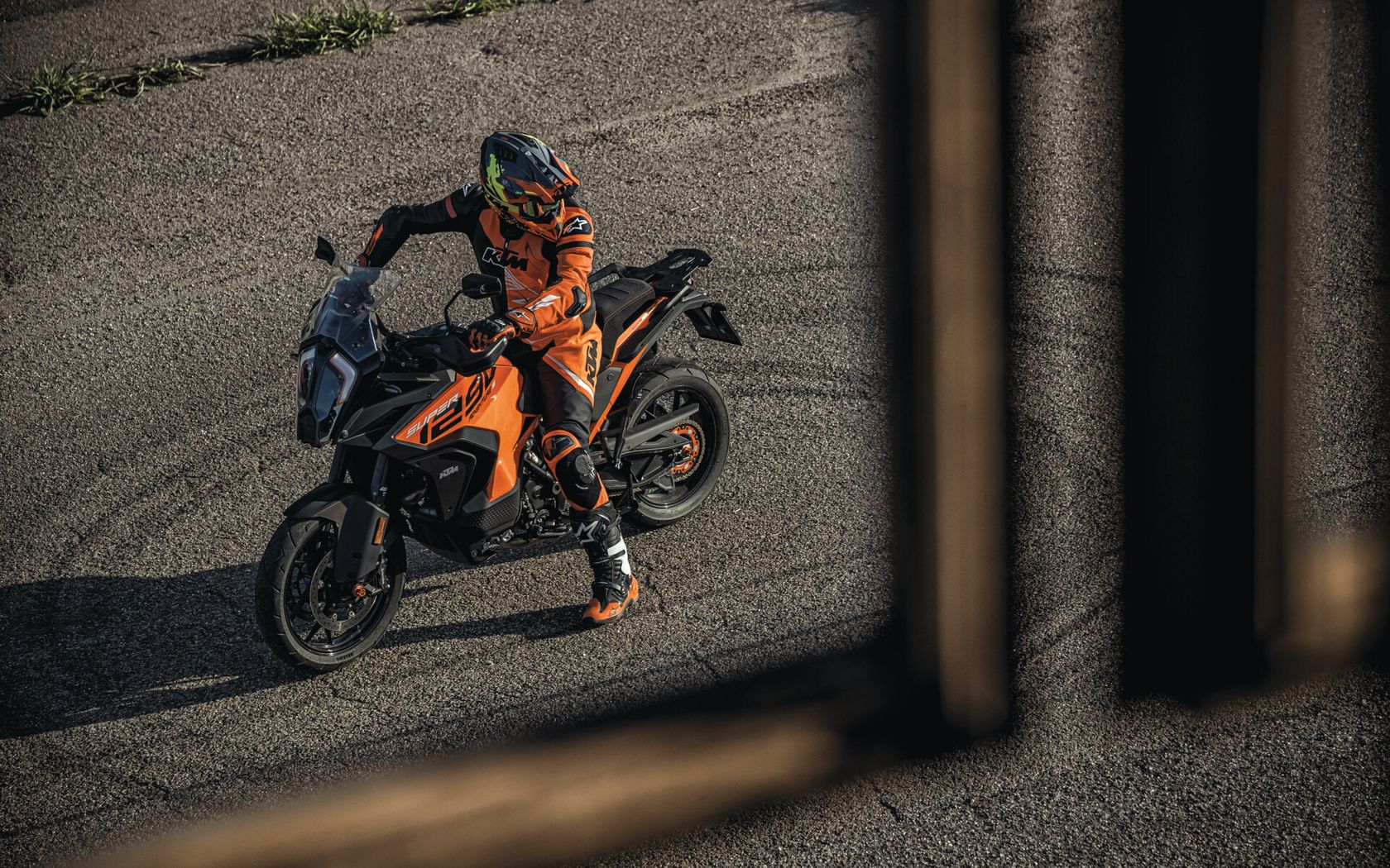 KTM 1290 Super Adventure S et son pilote