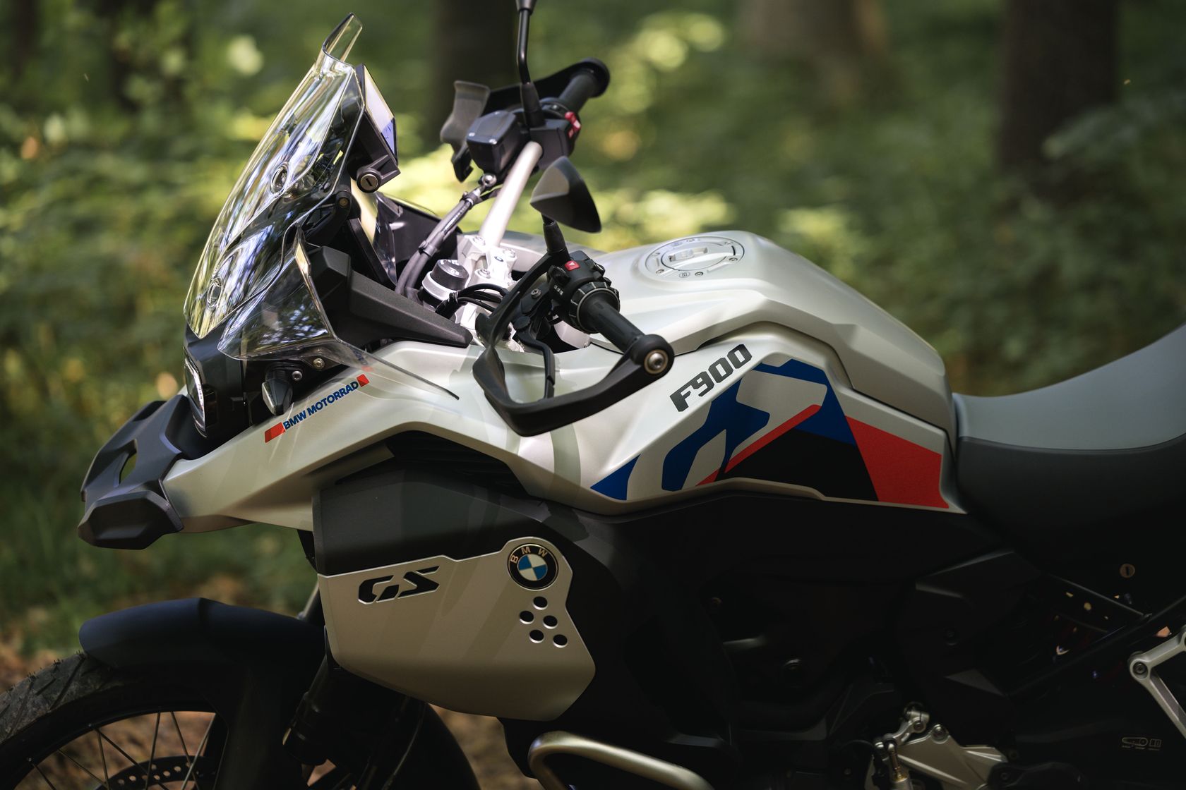 BMW F 900 GS Adventure 2024 en détail