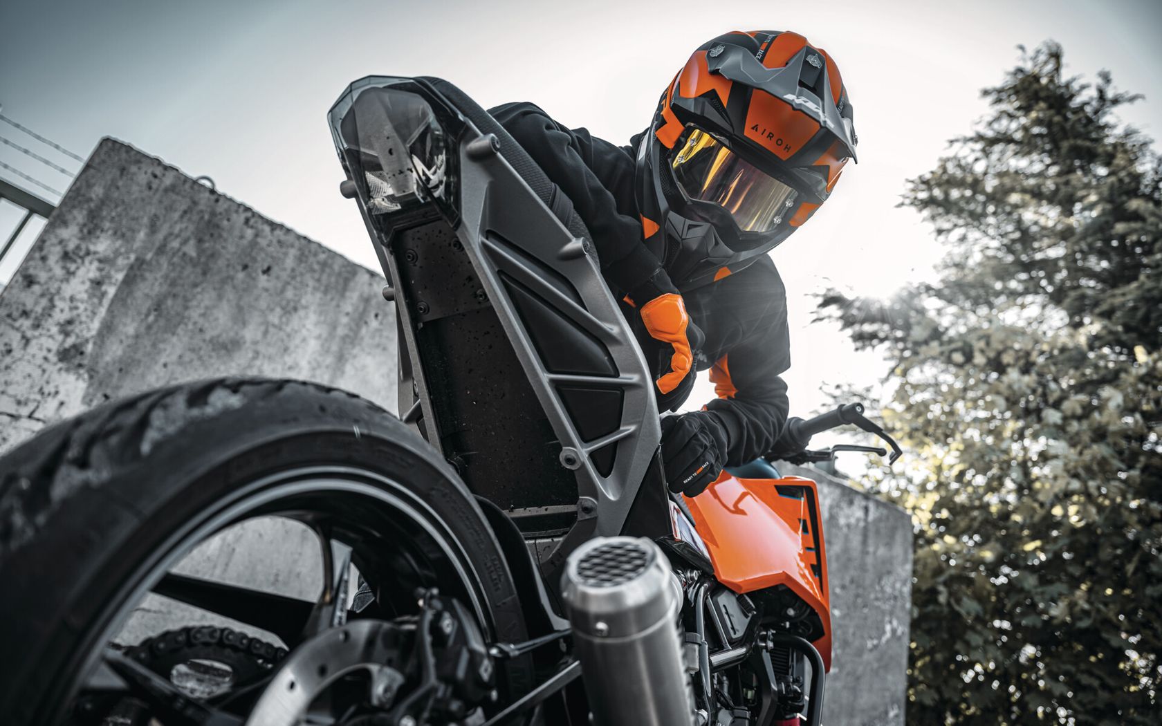 KTM 390 Duke vue arrière