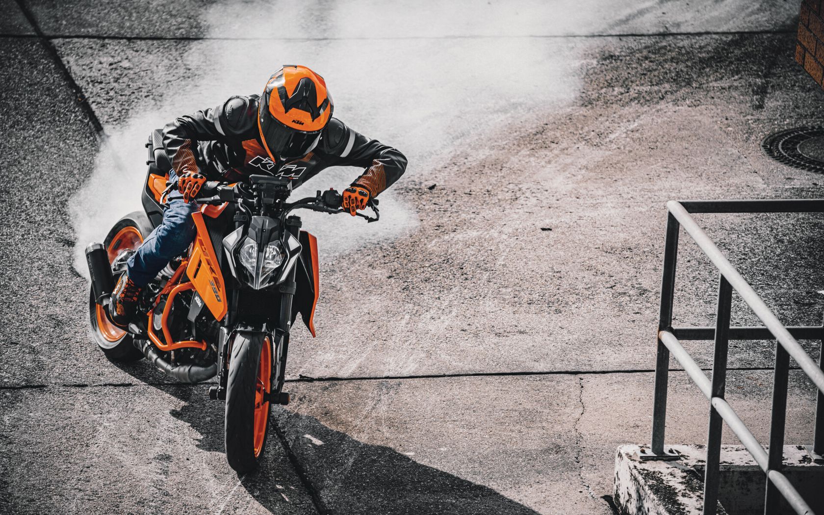 KTM 390 Duke en burn