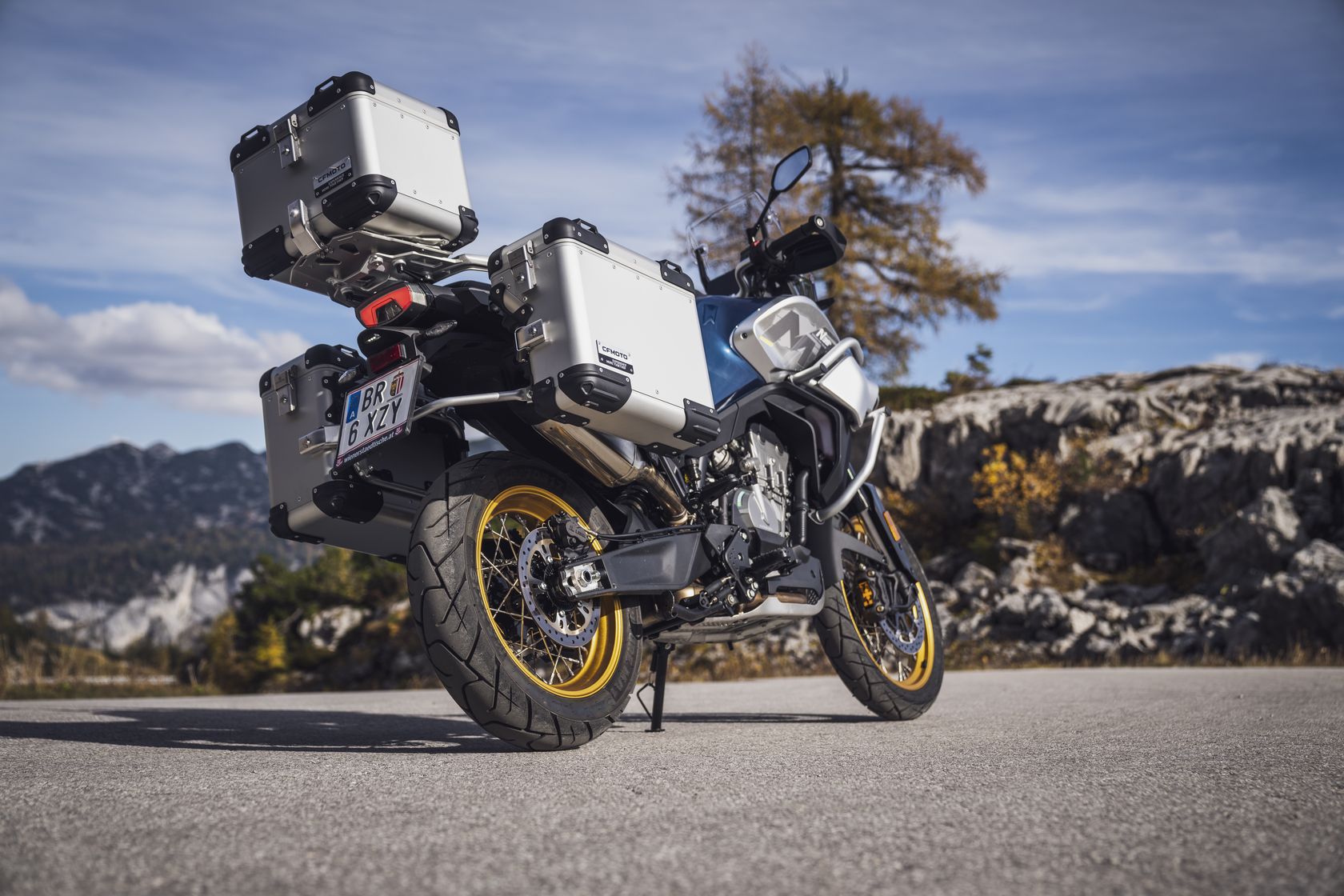 CF Moto 800MT Touring 2024 avec bagages