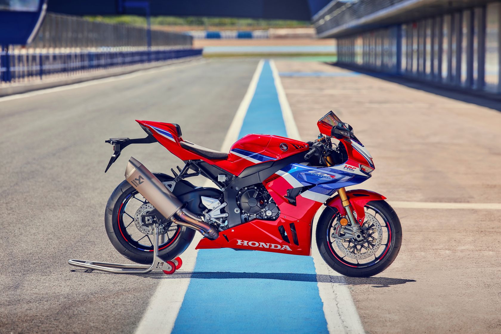 Honda CBR1000RR-R Fireblade SP 2024 vue de droite