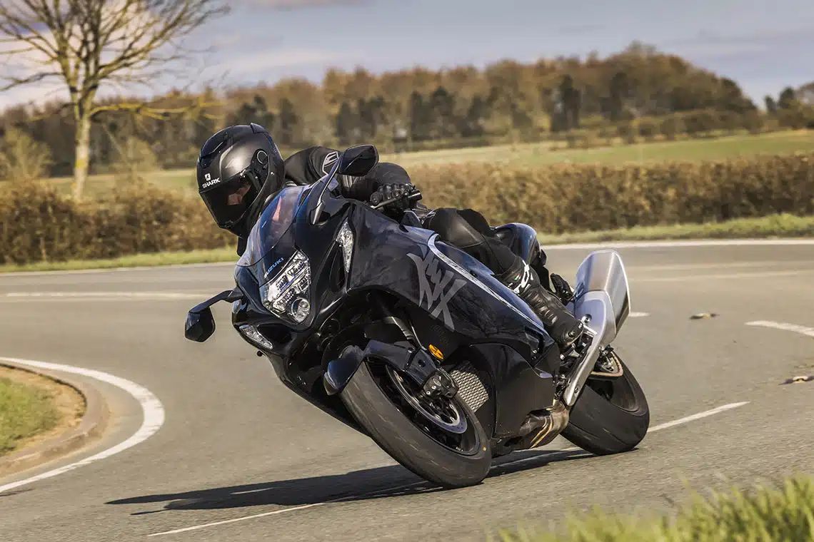 Suzuki Hayabusa 2024 sur l'angle