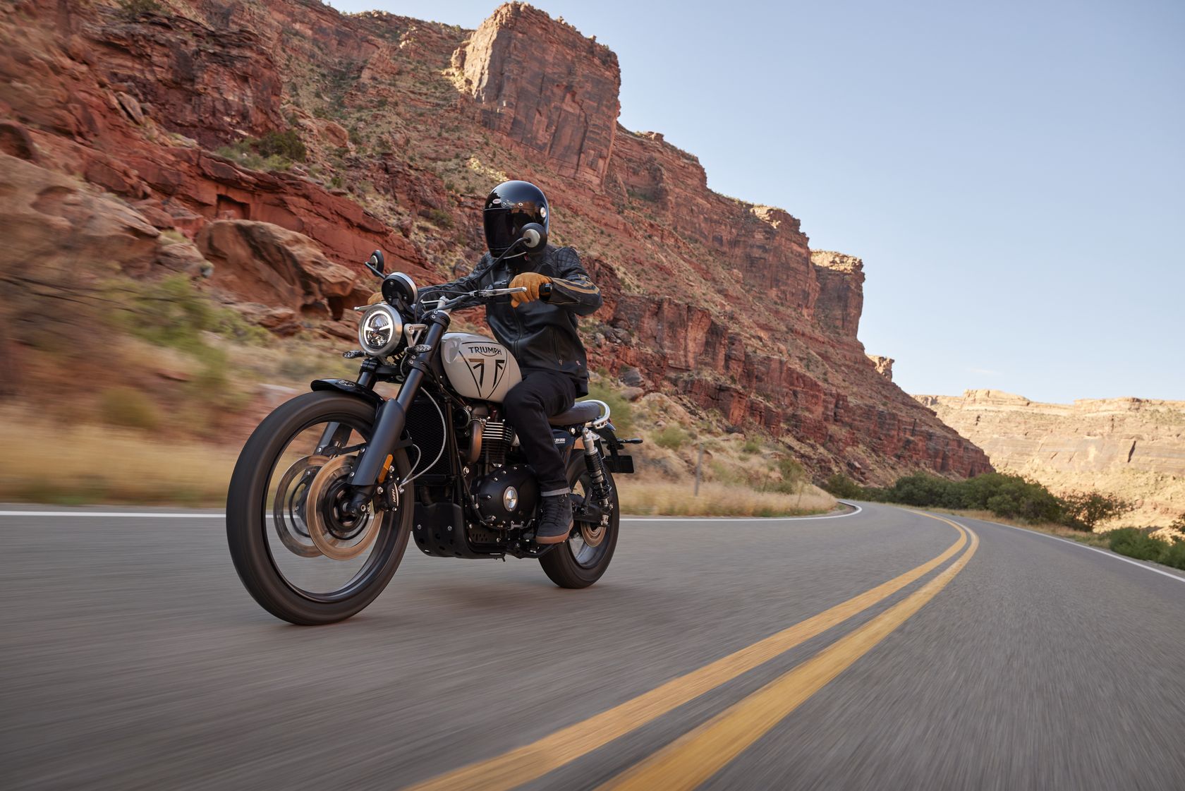 Triumph Scrambler 1200 X 2024 sur route