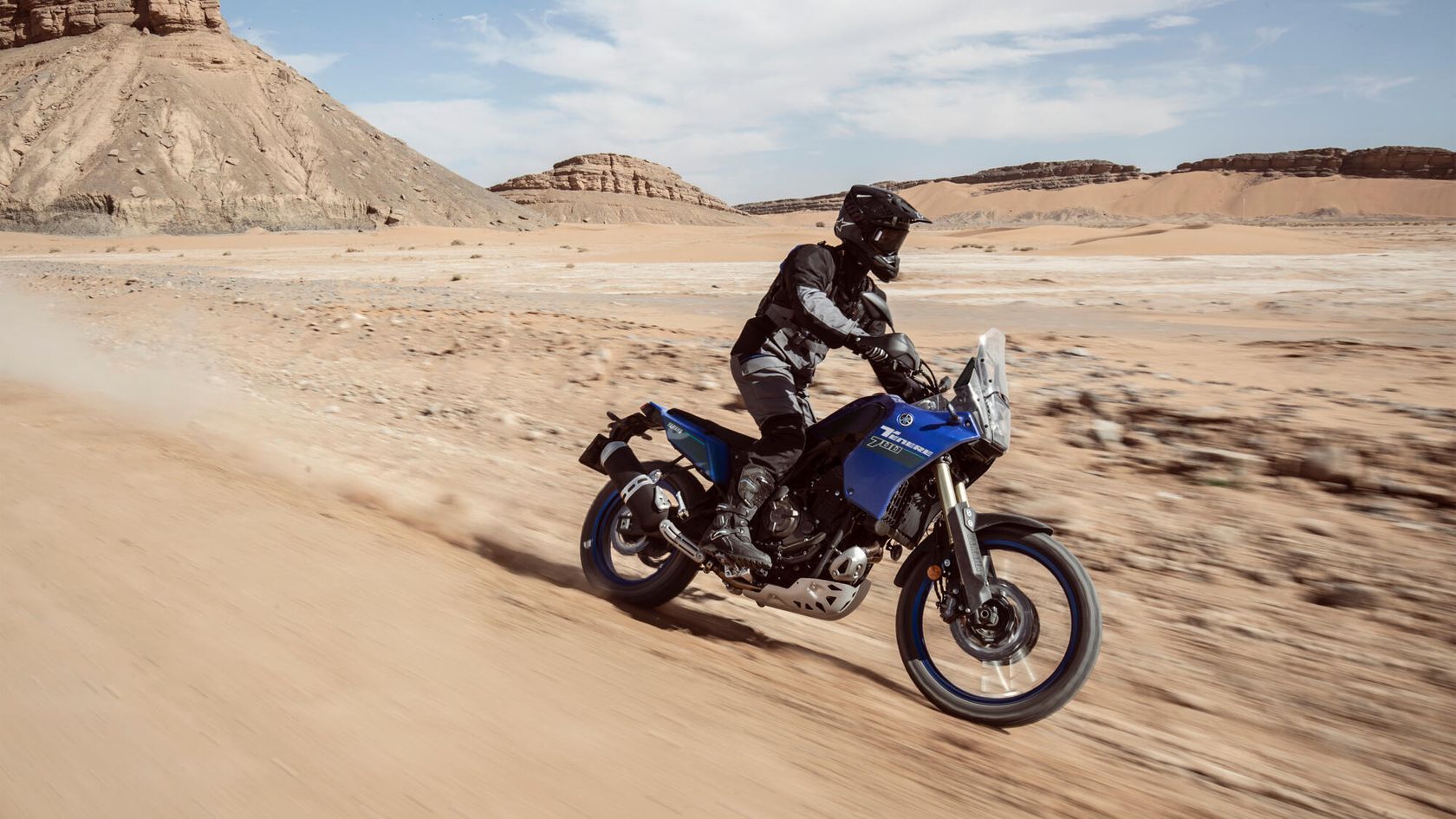 Yamaha 700 Ténéré 2024 dans le désert