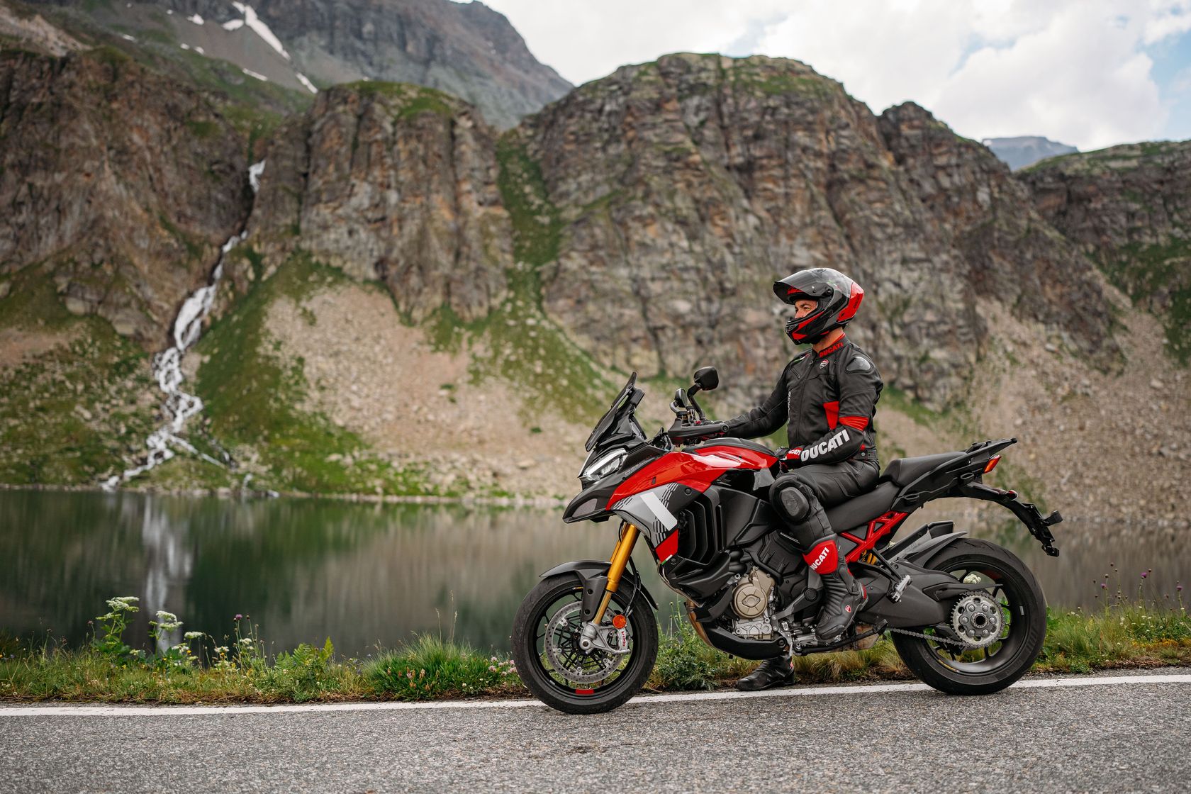 Ducati Multistrada V4 Pikes Peak 2025