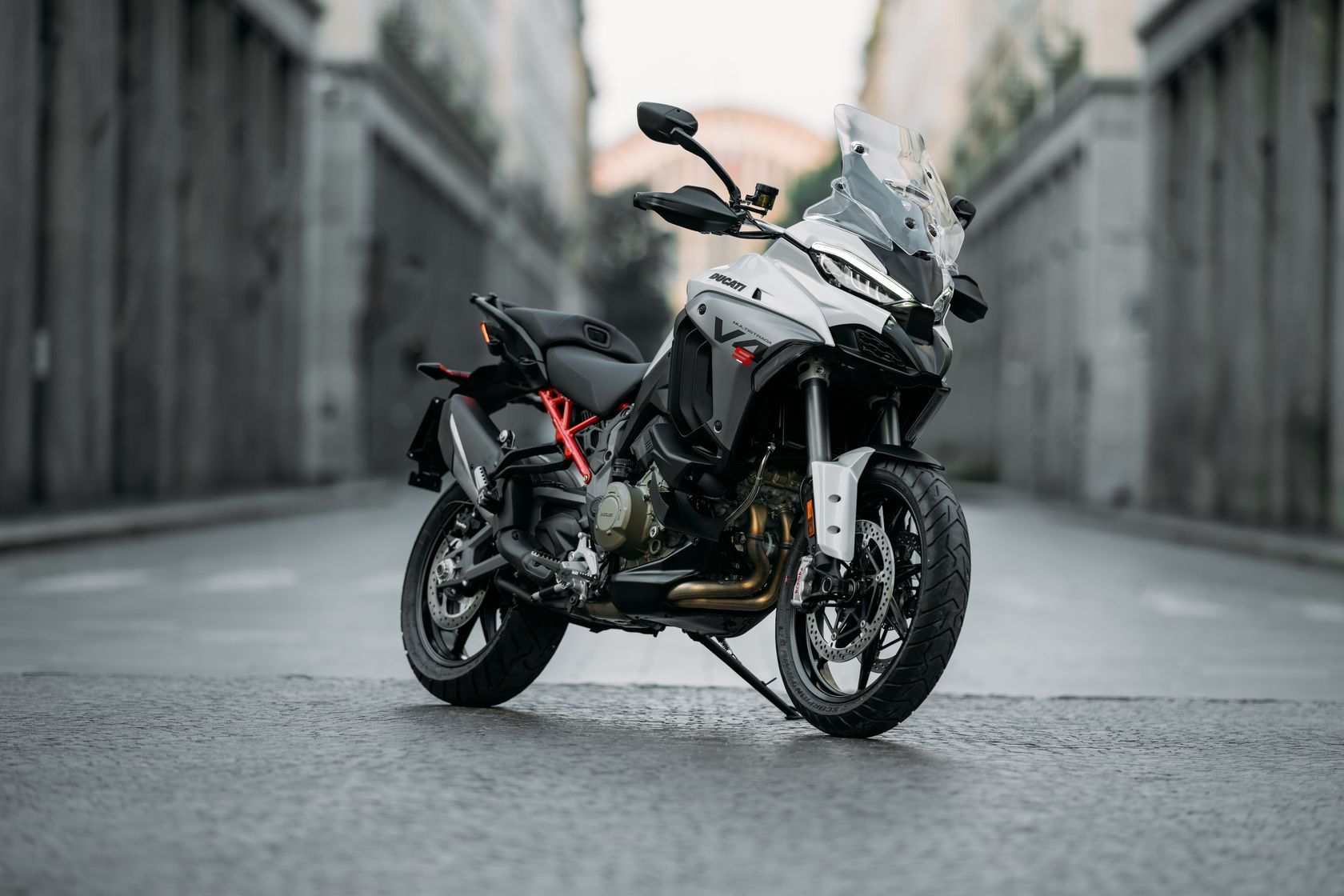 Ducati Multistrada V4S 2025 vue avant droit