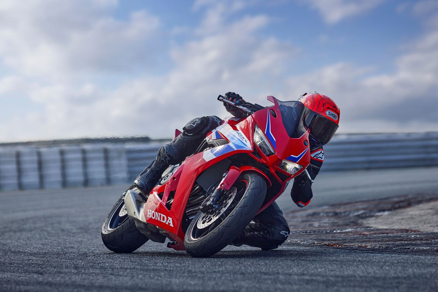 Honda CBR650R 2024 en action