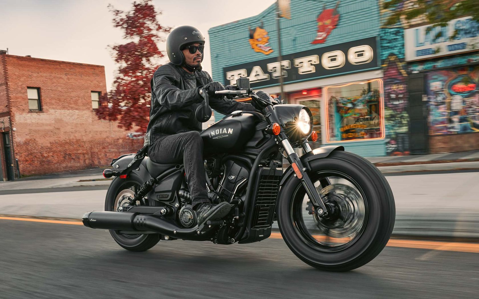 Indian Scout Bobber 2025 en action