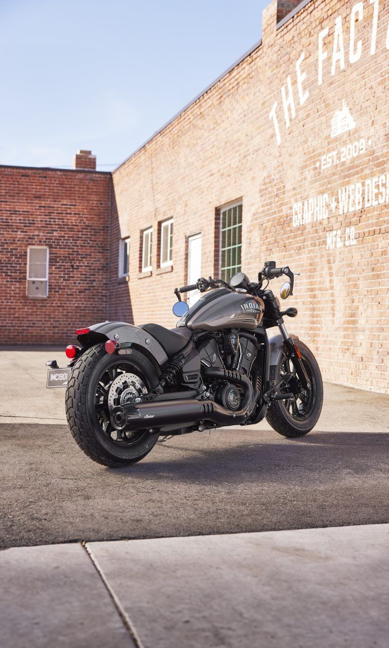 Indian Scout Bobber 2025 vue arrière droit