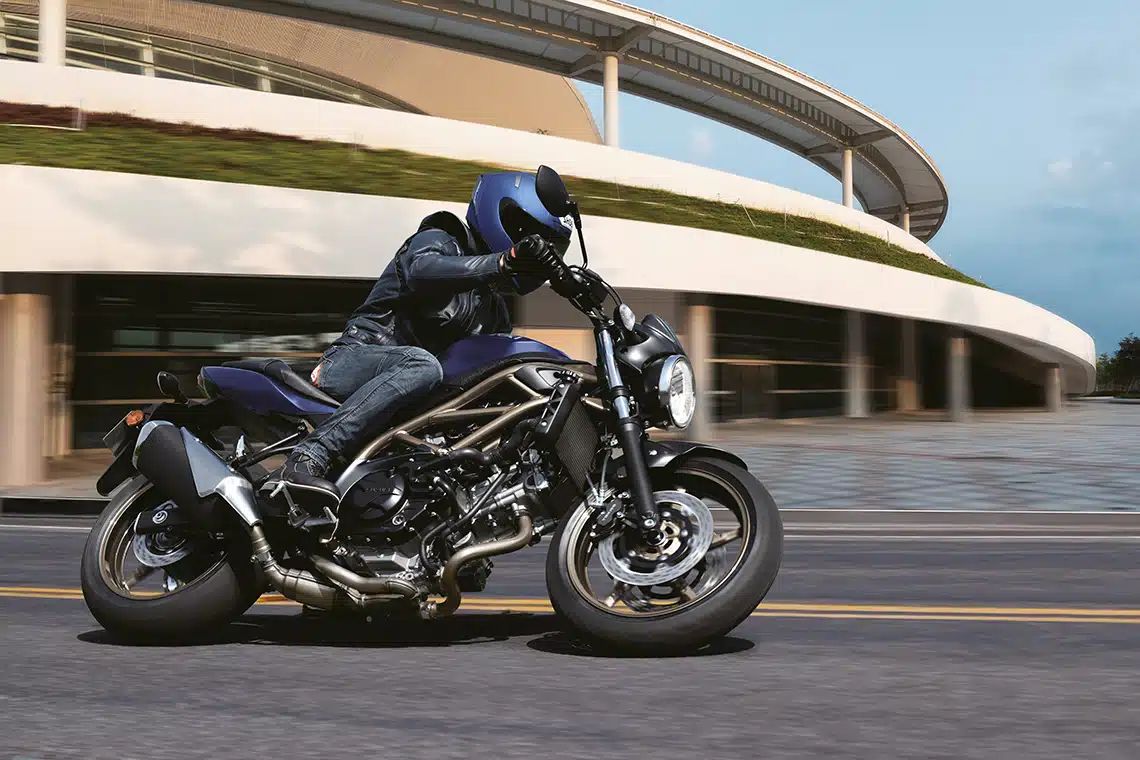 Suzuki SV650 2024 en action