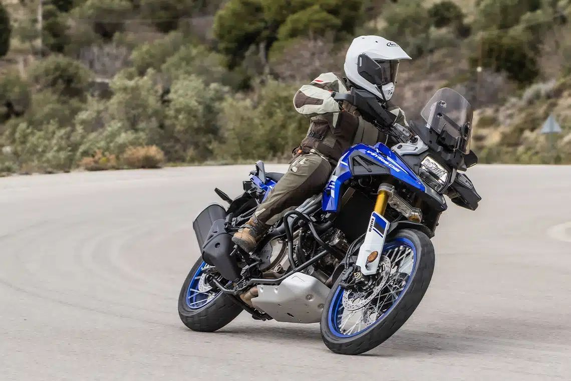 Suzuki V-Strom 1050DE 2024 sur l'angle