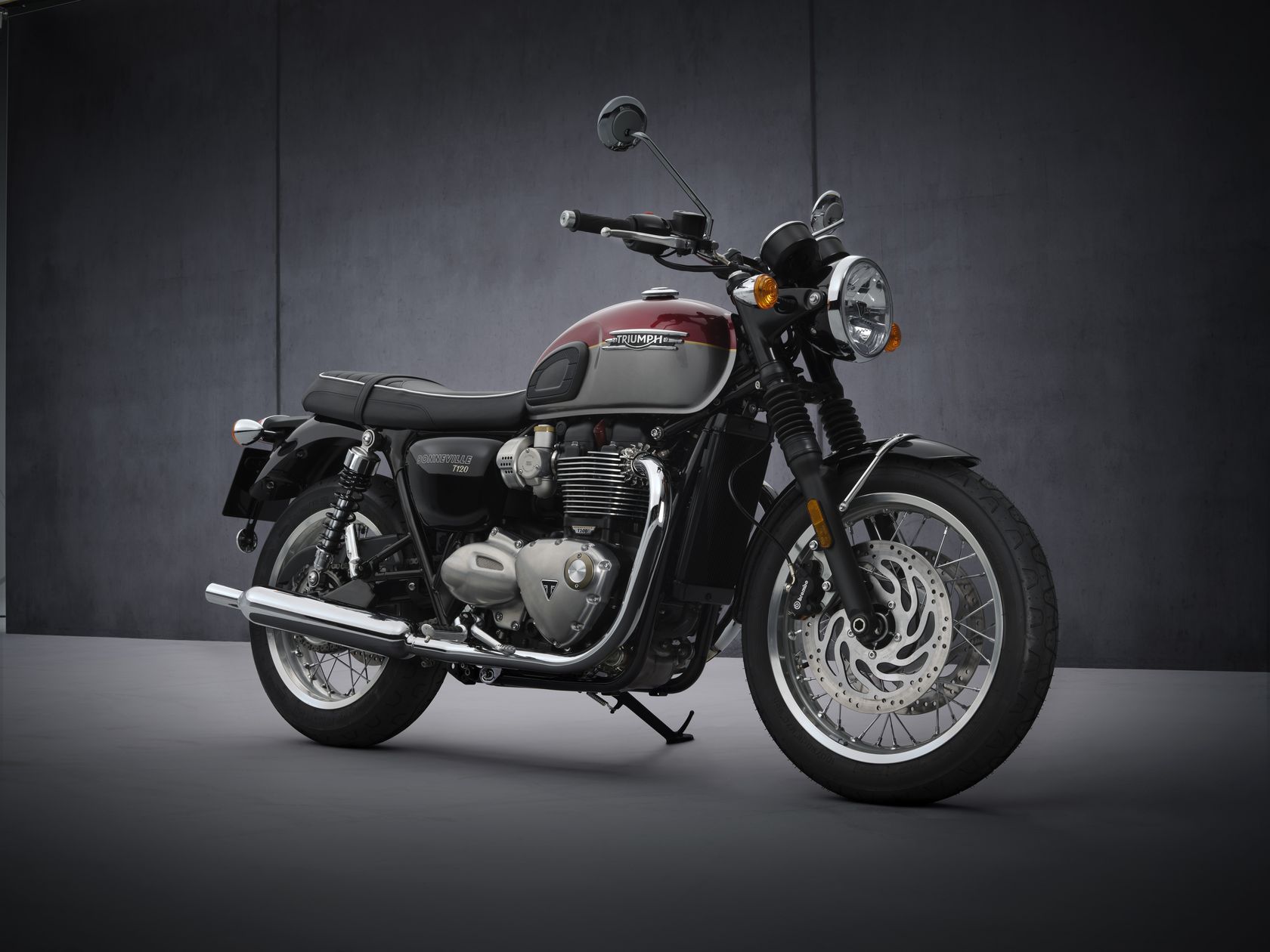 Triumph Bonneville T120 2024 vue avant droit