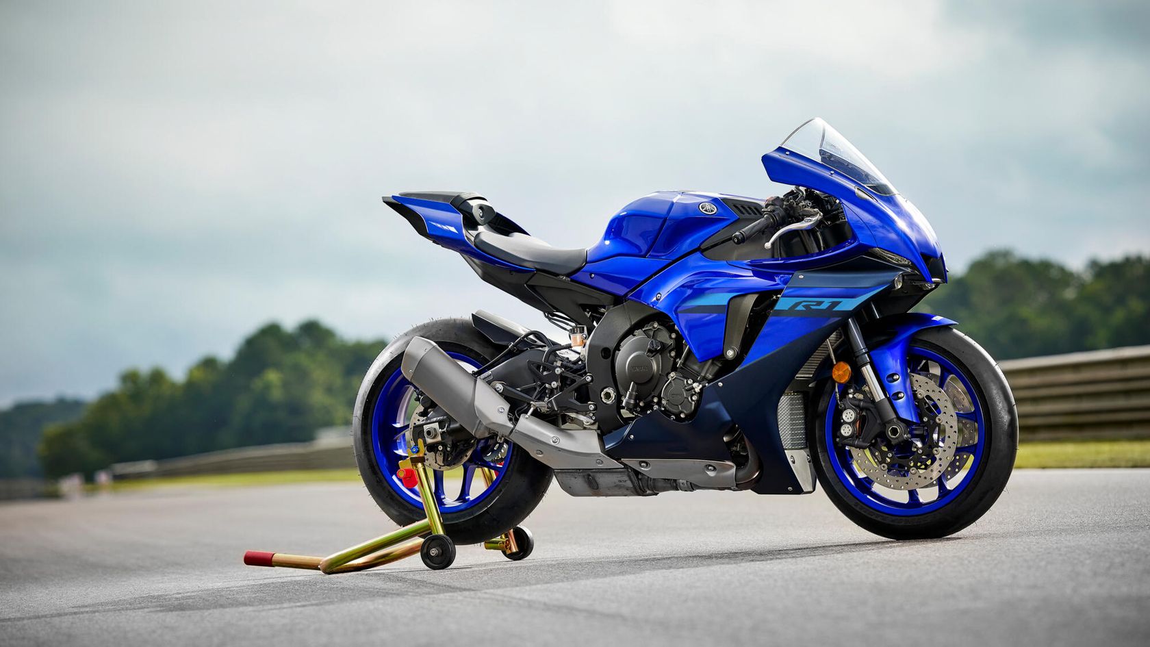 Yamaha R1 2024 en statique