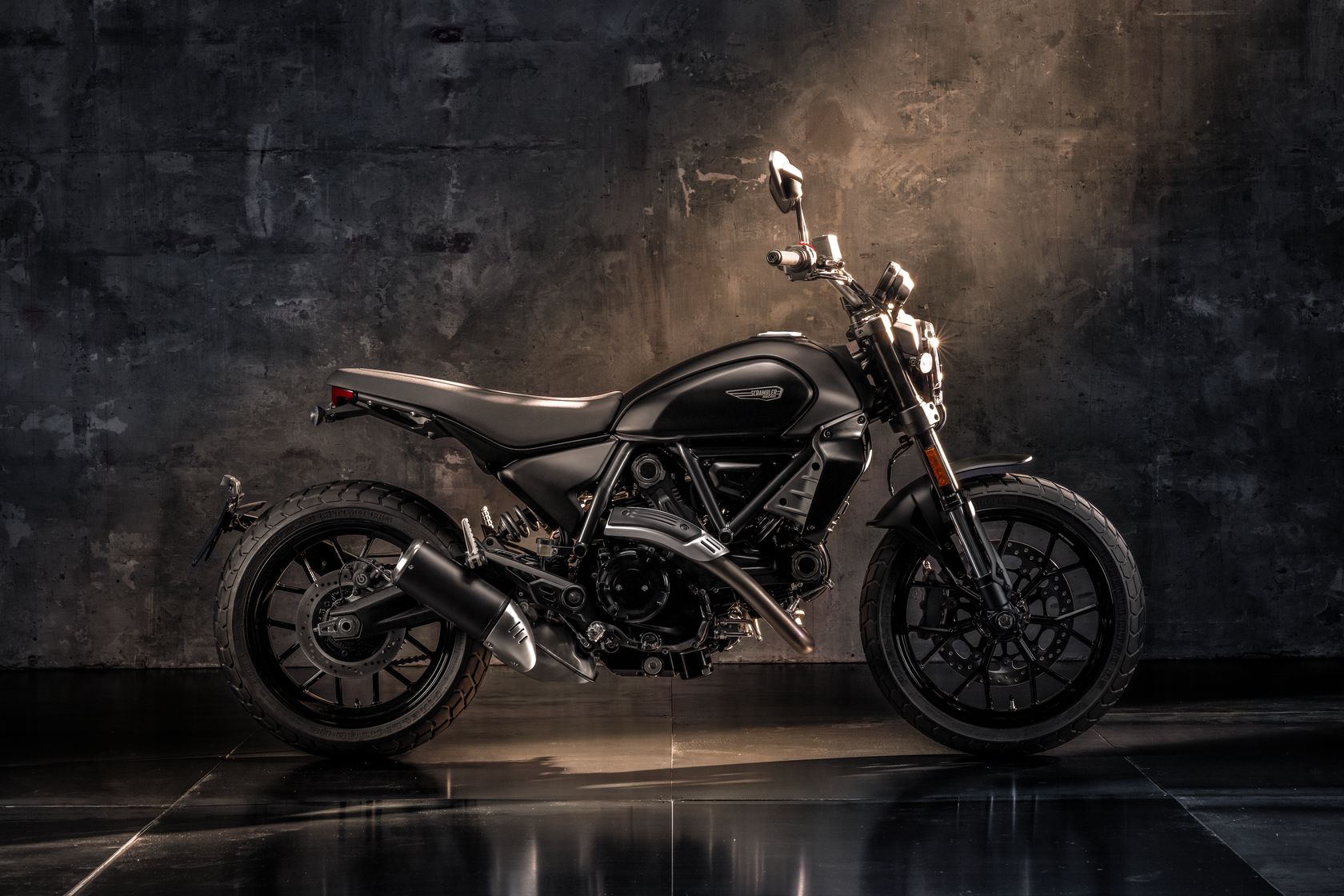 Ducati Scrambler Icon Dark 2025 vue de profil