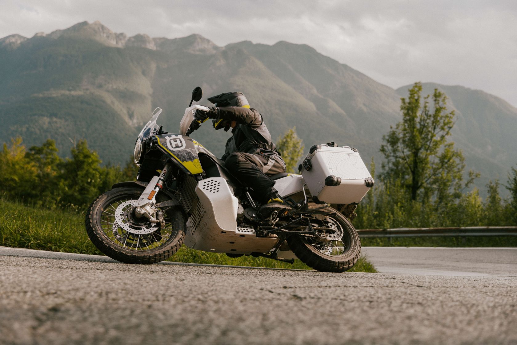 Husqvarna Norden 901 Expedition 2025 en action