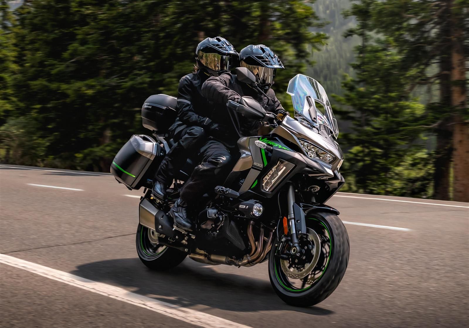 Kawasaki Versys 1100 SE 2025 en voyage