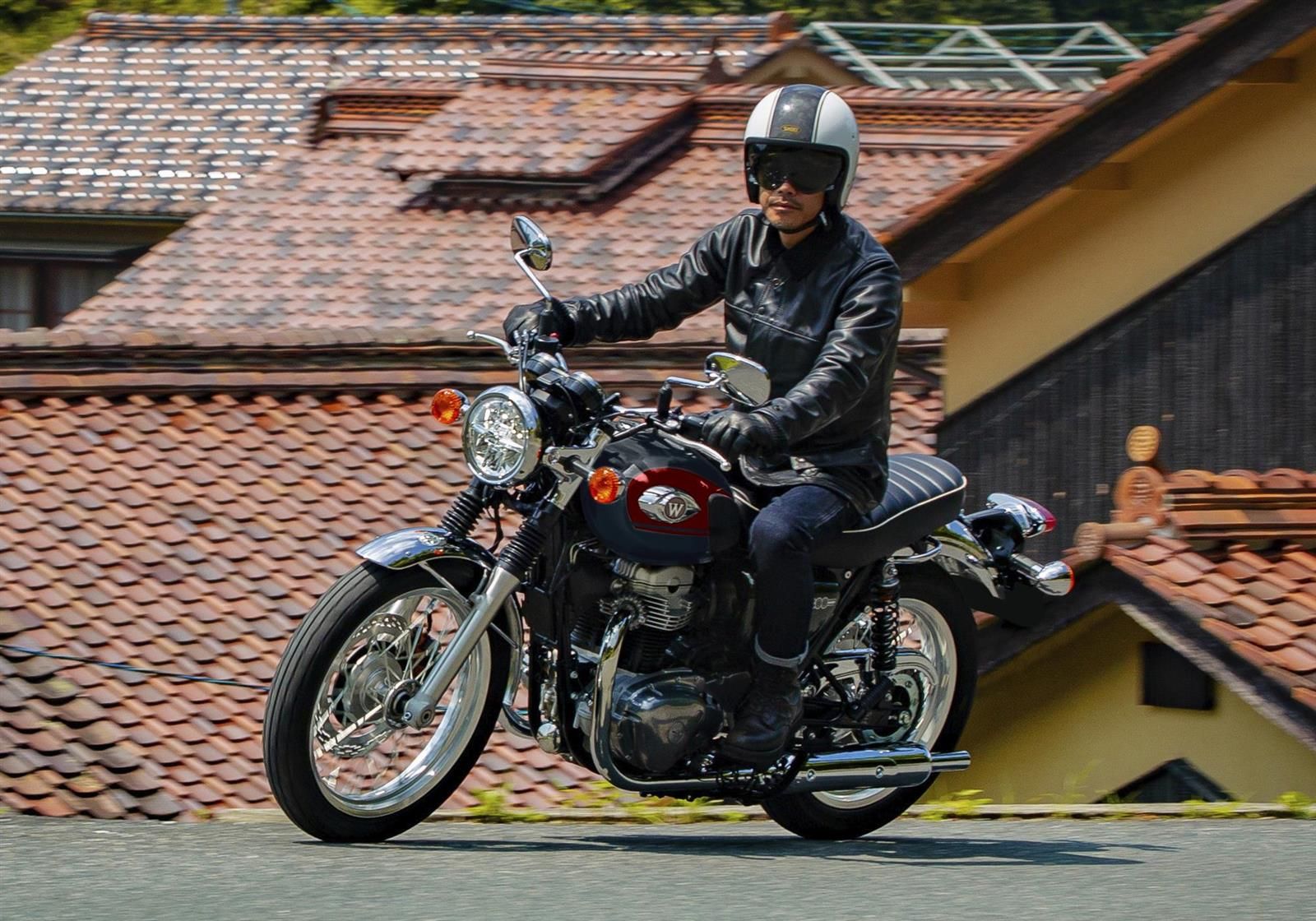 Kawasaki W800 2024 en action