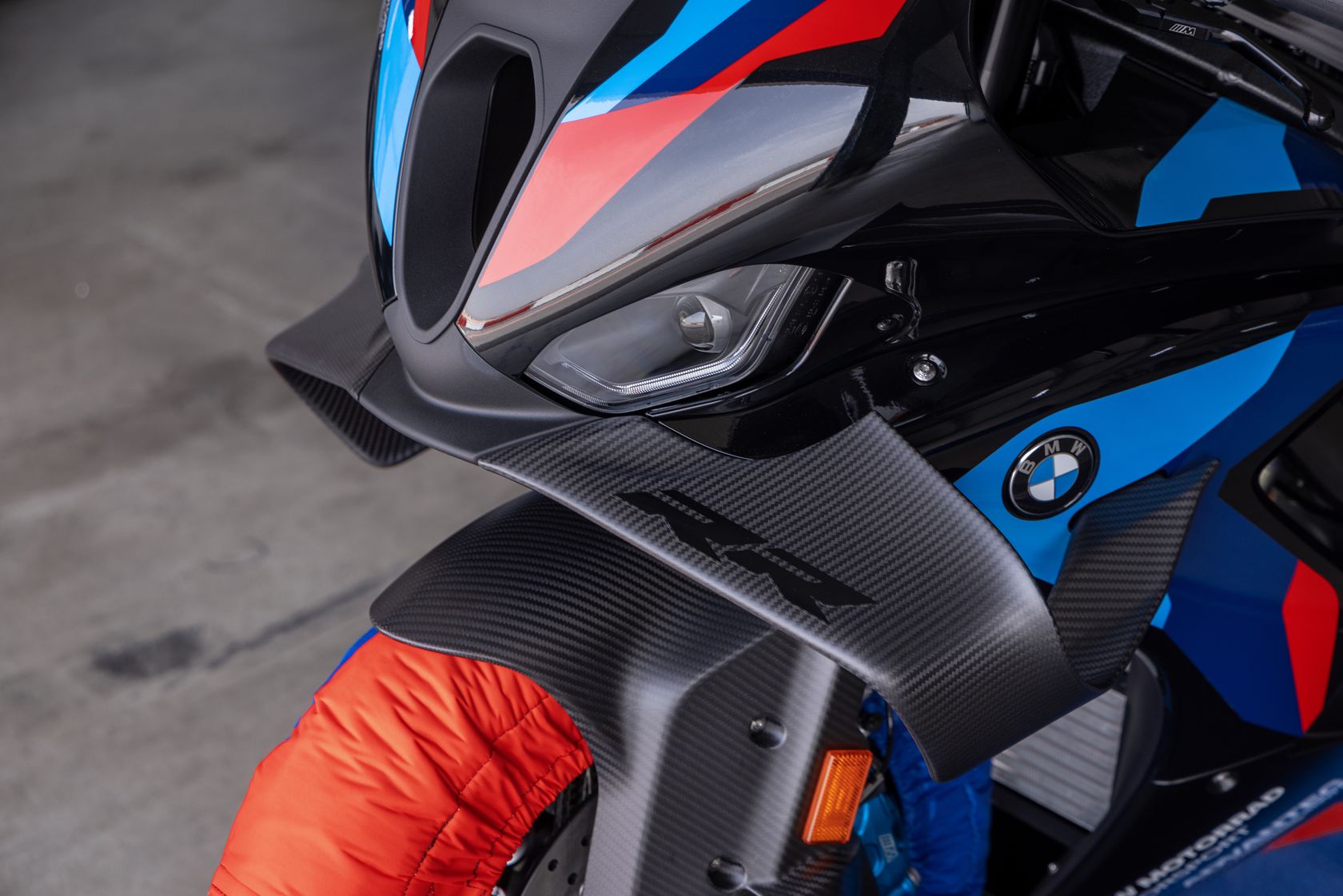 Ailerons BMW M 10000 RR 2025