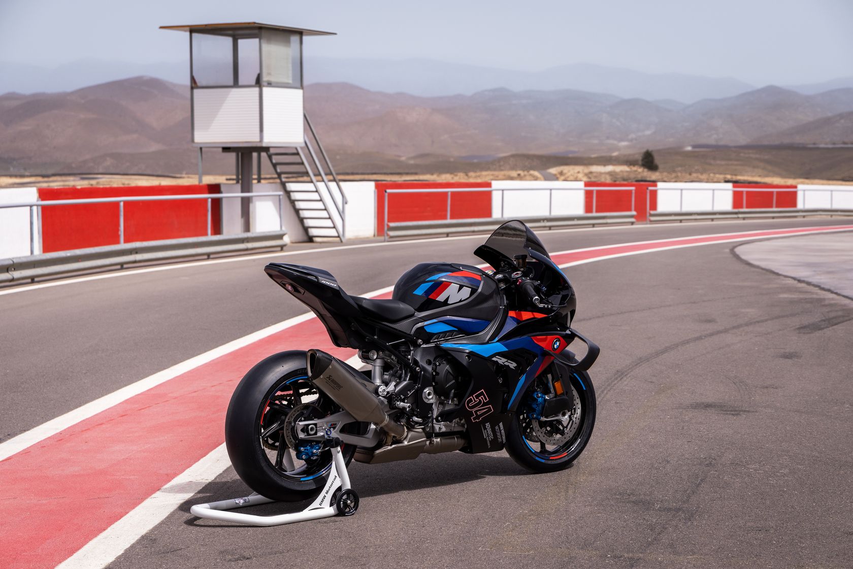 BMW M 10000 RR 2025 vue arrière droit