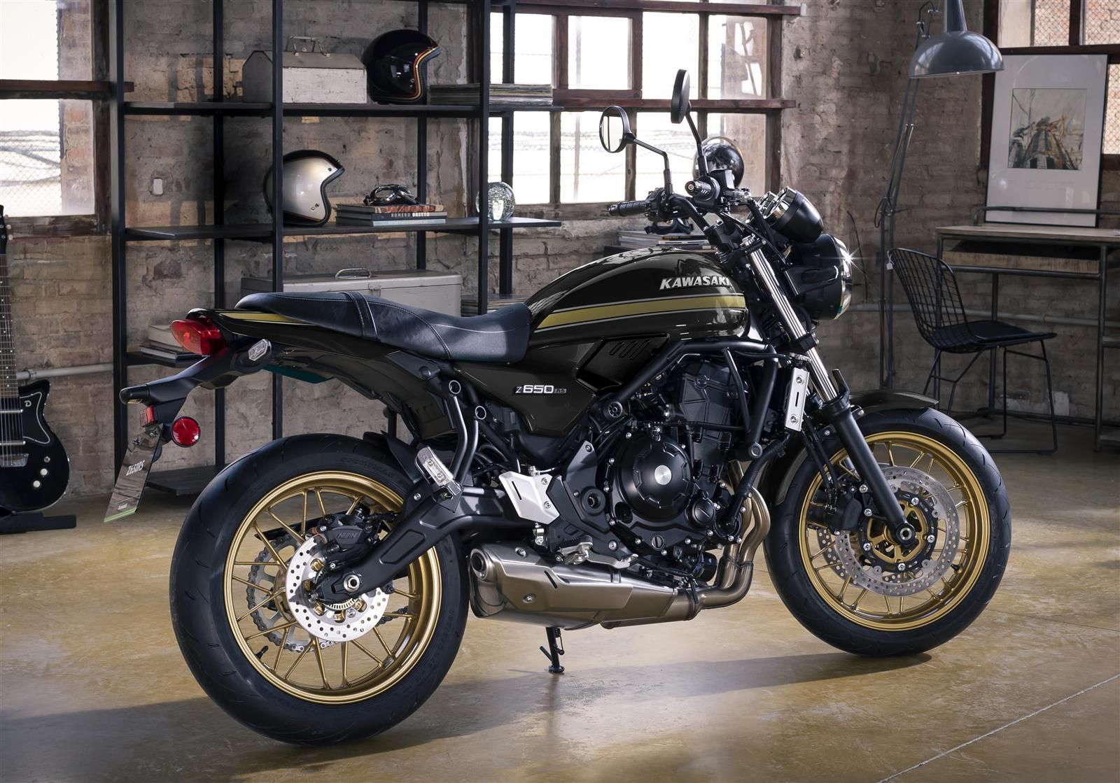 Kawasaki Z650RS 2025 en statique