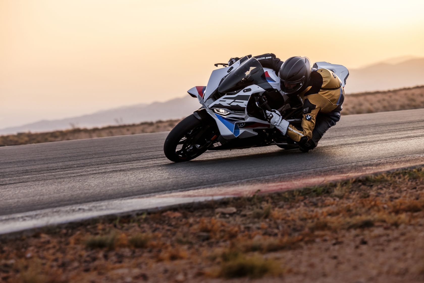 BMW S1000RR 2025 en action