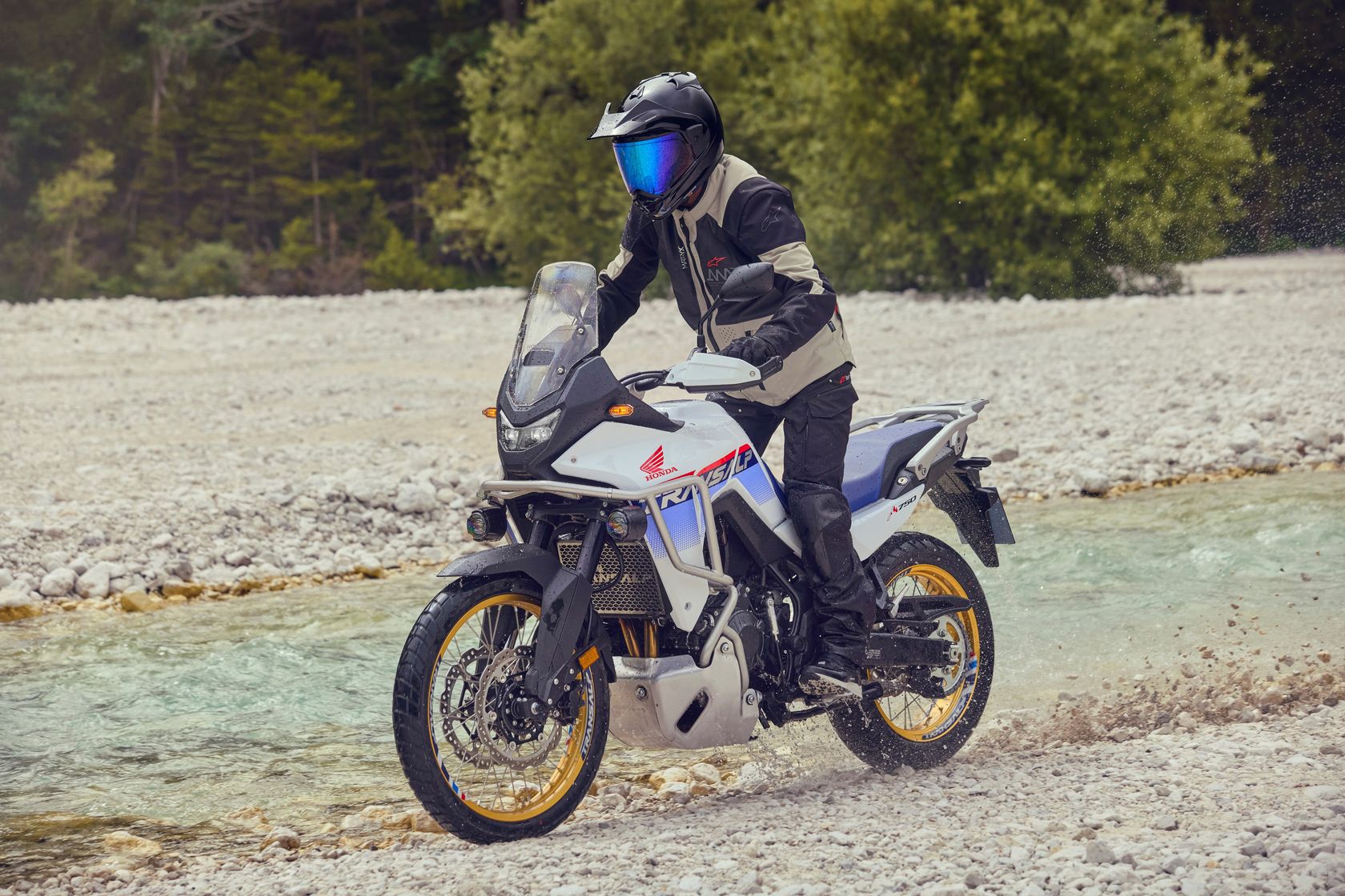 Honda 750 Transalp 2025 en tout terrain