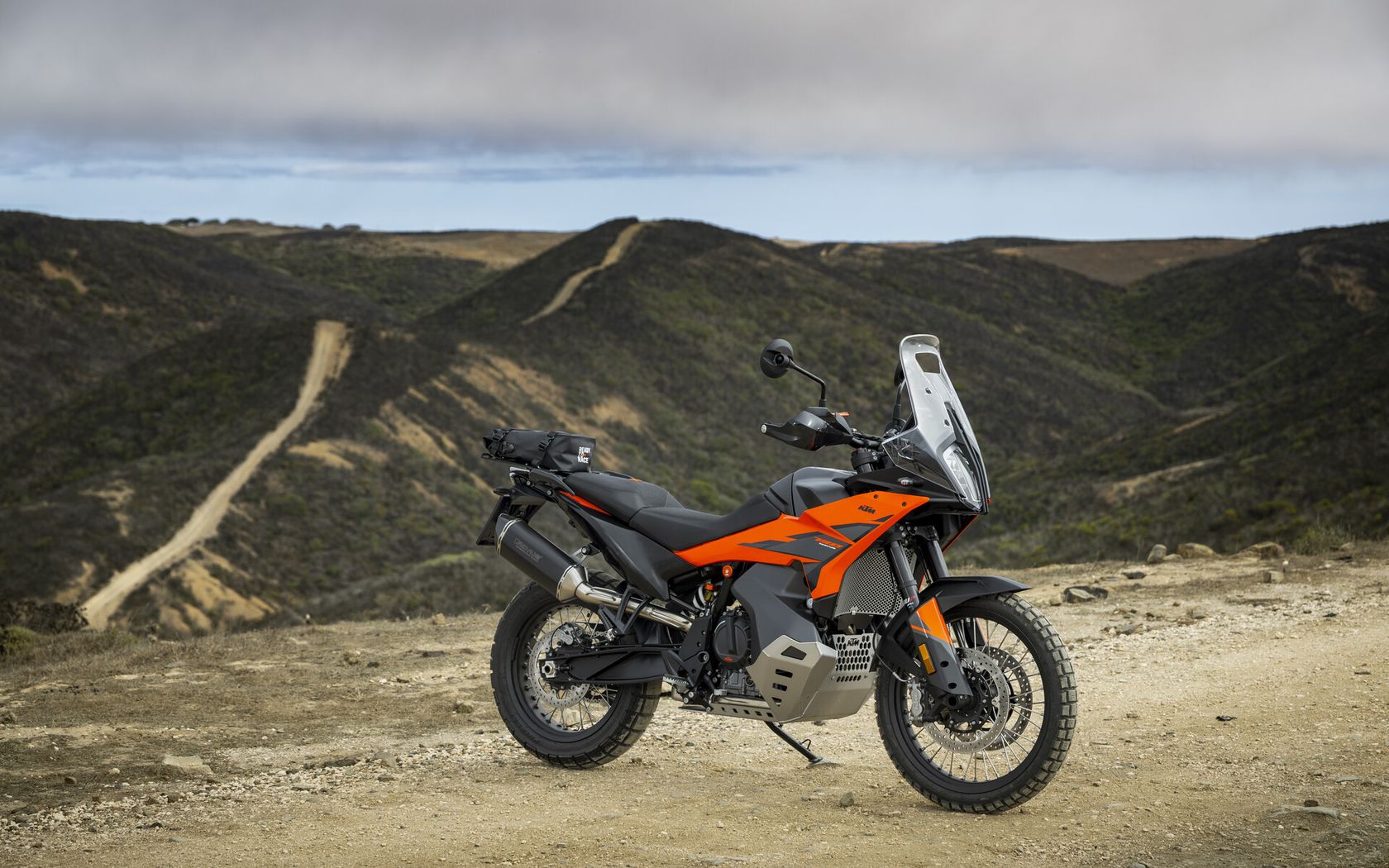 KTM 790 Adventure 2025 de profil