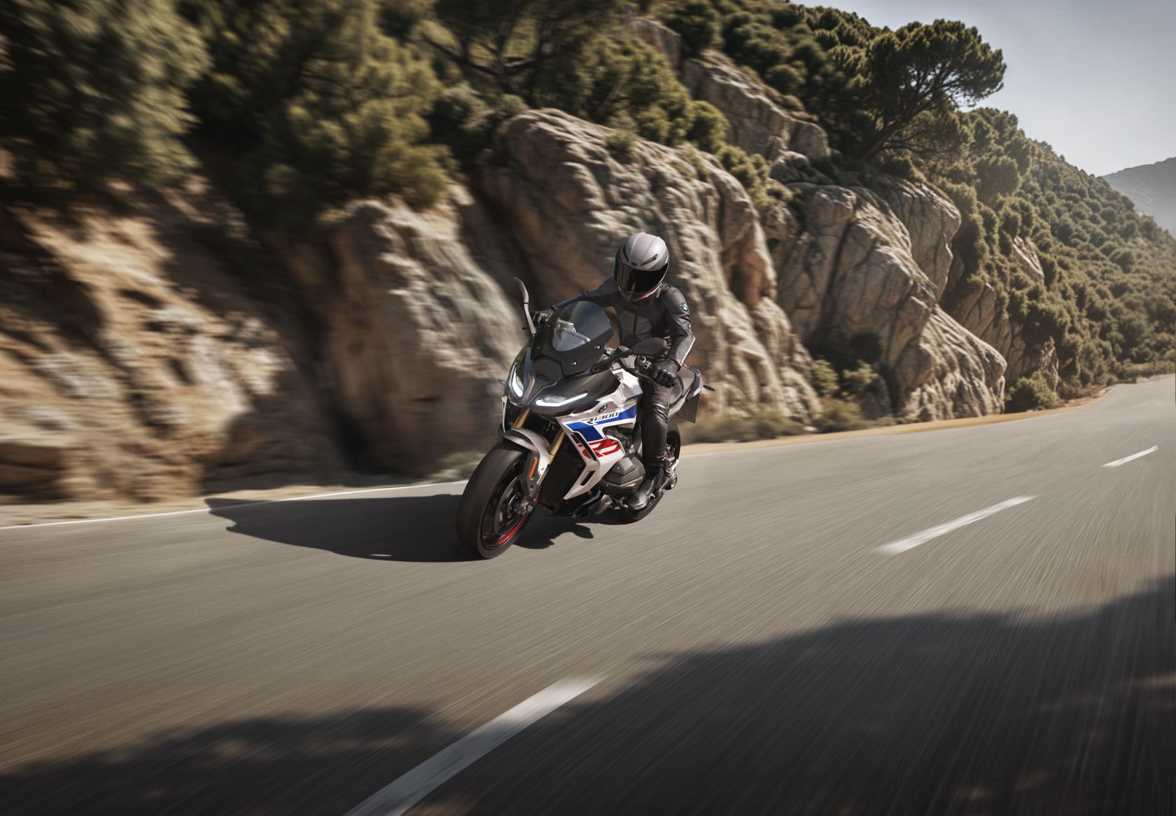 BMW R 1300 RS 2025 sur route