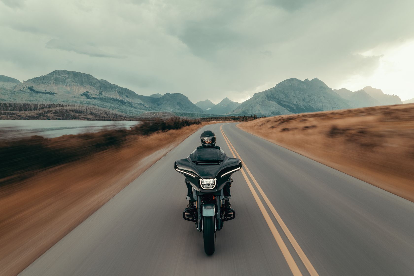 Harley Davidson CVO Street Glide 2025 vue de devant