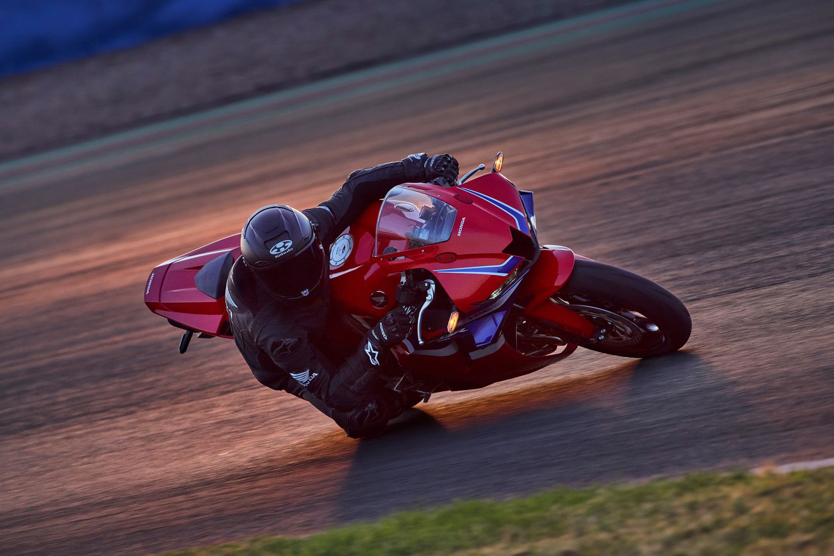 Honda CBR600RR 2025 en action