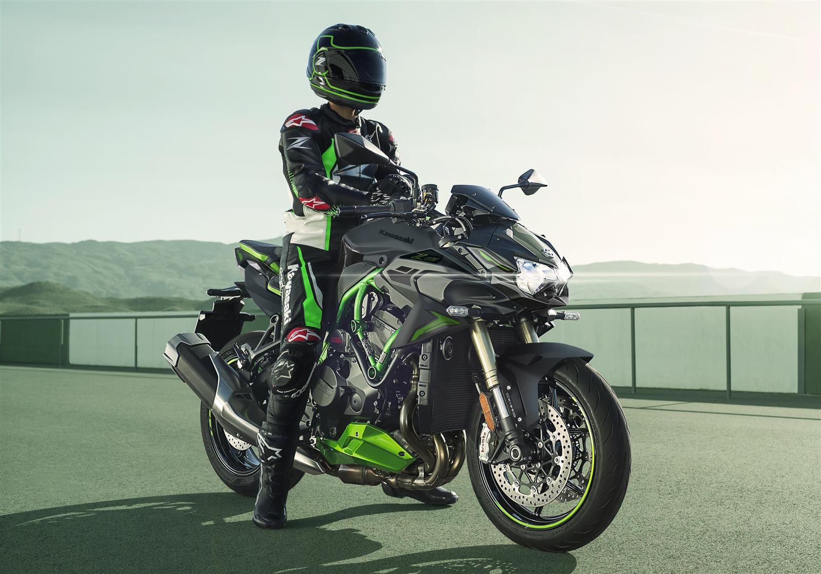 Kawasaki Z H2 SE 2025 en statique