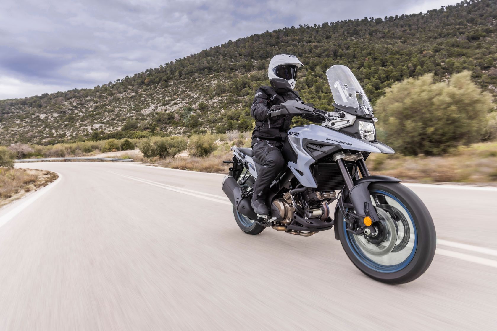 Suzuki V-Strom 1050SE 2025 sur route