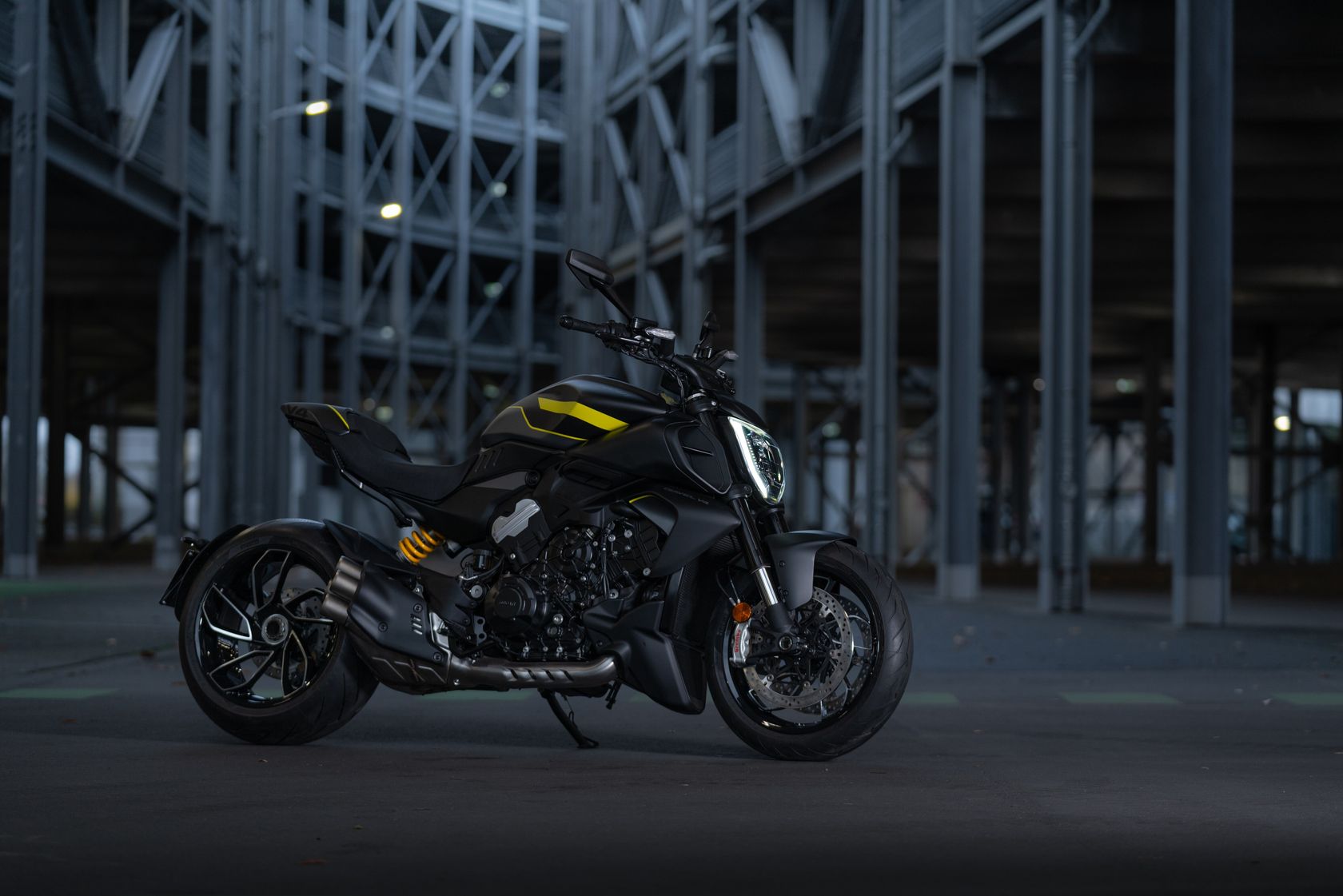 Ducati Diavel V4 2025 vue de profil