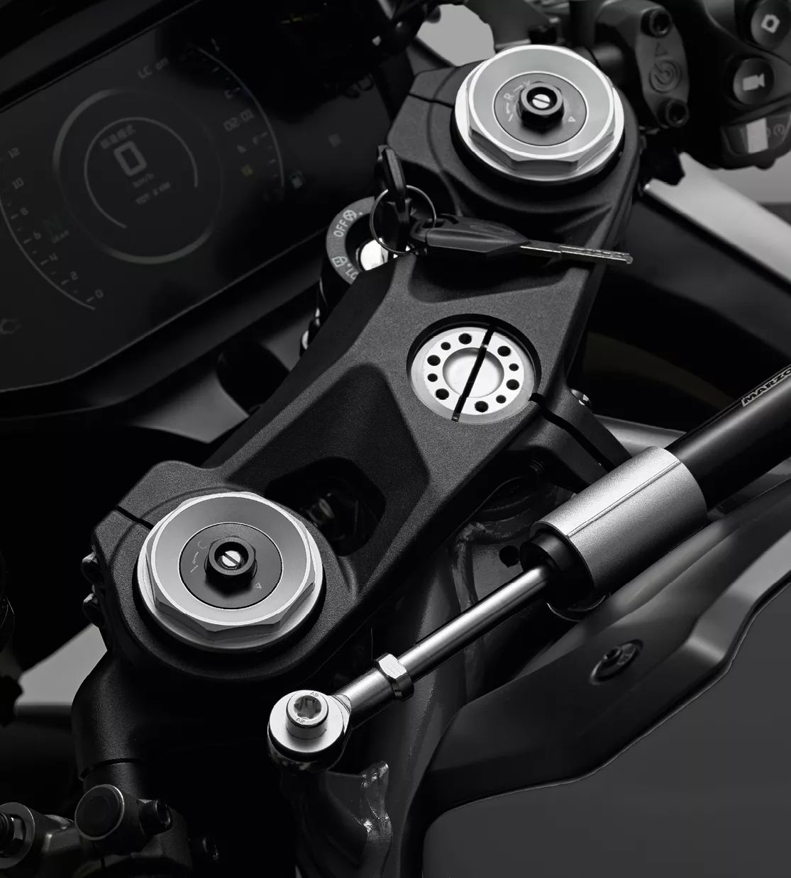 Réglage suspension QJMotor SRK 921 RR 2025