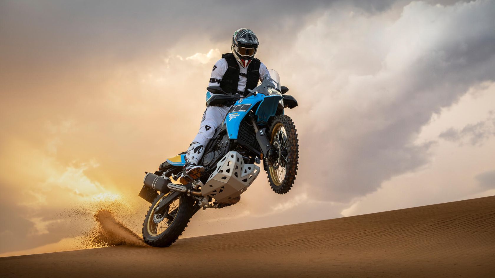 Yamaha Ténéré 700 Rally 2025 en wheeling