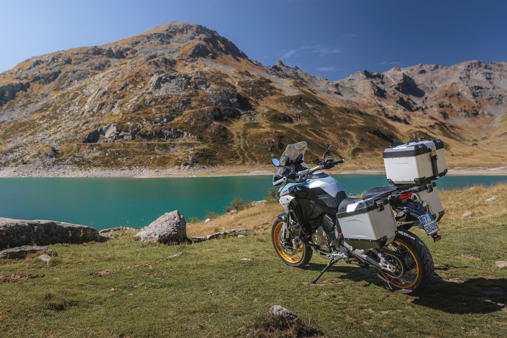 Ducati Multistrada V4 Rally 2026 vue arrière gauche