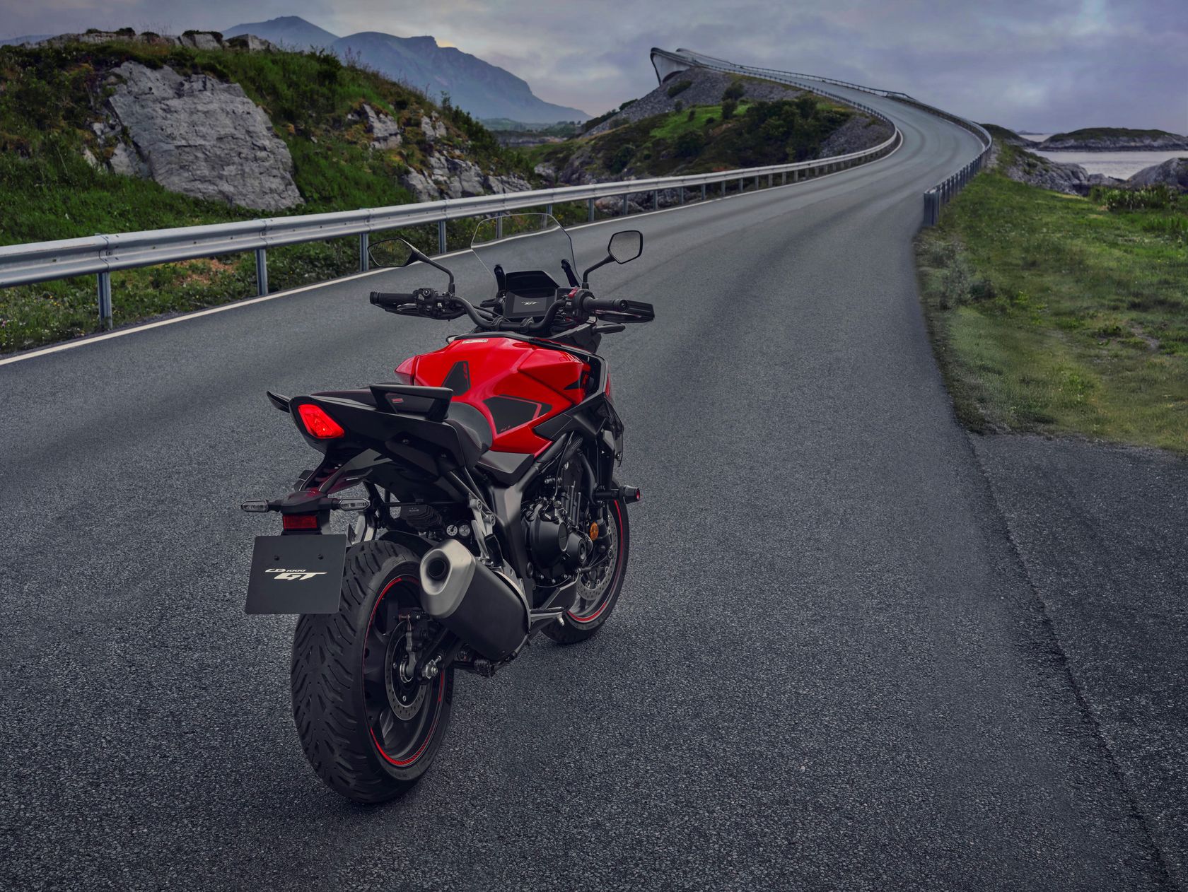 Honda CB1000GT 2026 vue arrière