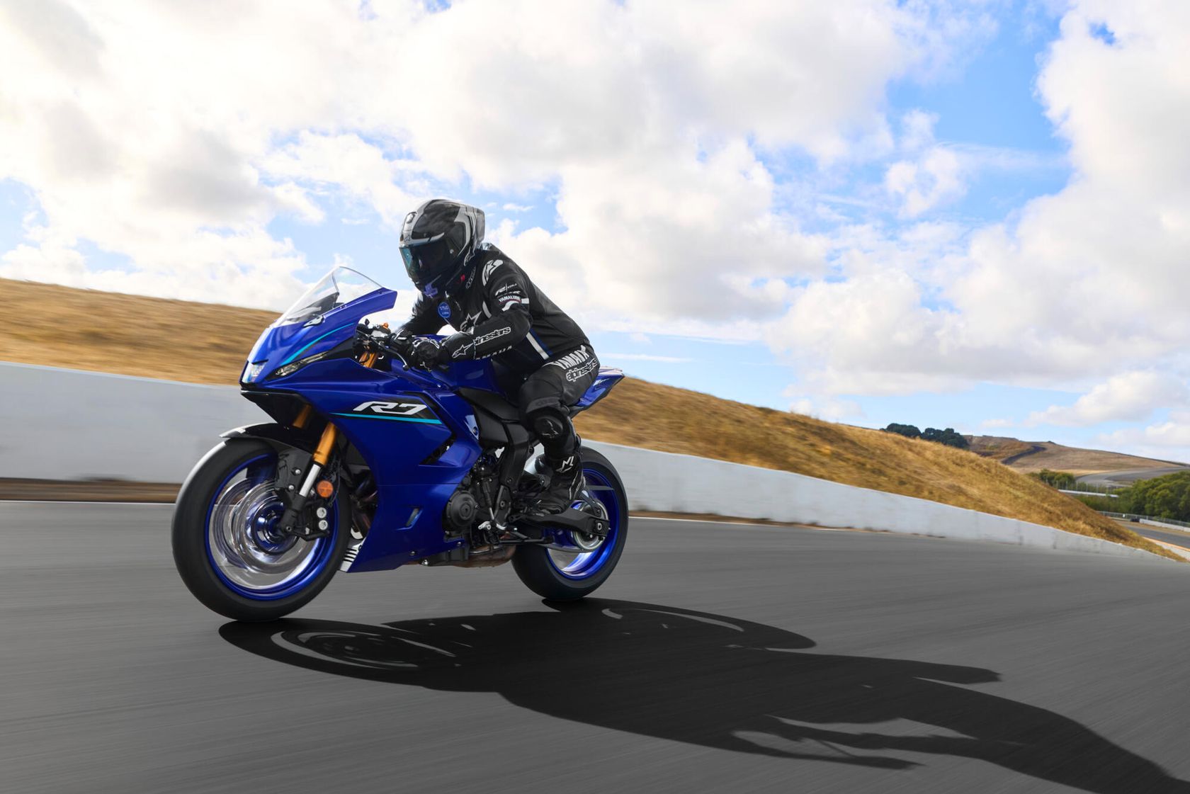 Yamaha R7 2026 en action