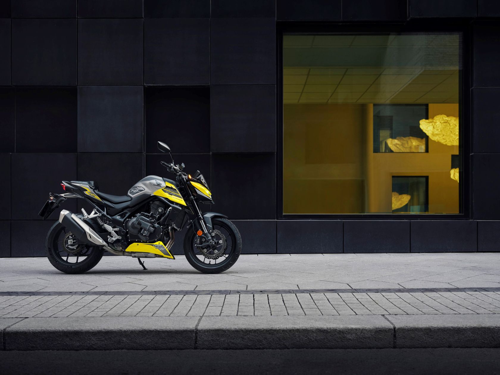 Honda CB750 Hornet 2026 vue de profil