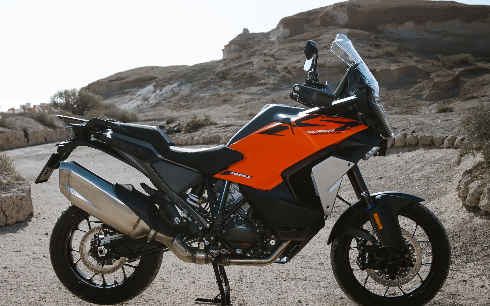 KTM 1390 Super Adventure S Evo 2026 vue de profil KTM 1390 Super Adventure S Evo 2026 vue de profil