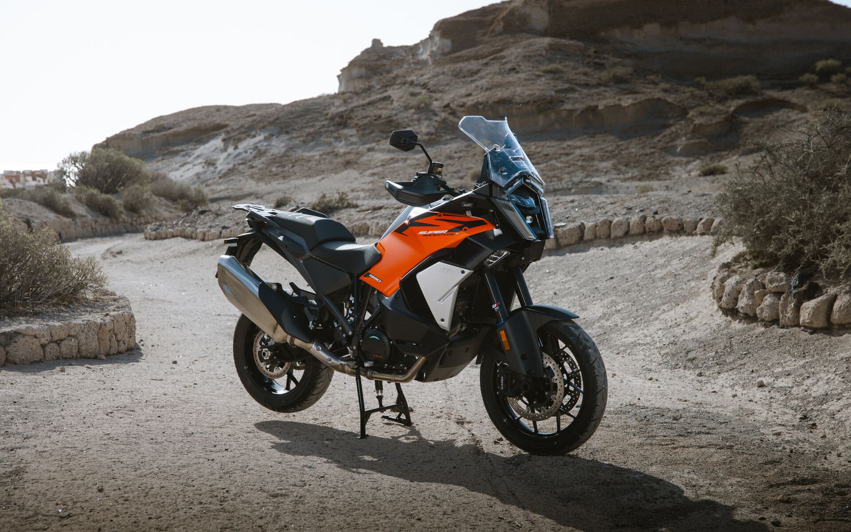 KTM 1390 Super Adventure S Evo 2026 en statique KTM 1390 Super Adventure S Evo 2026 en statique