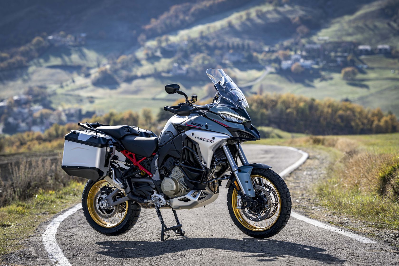 Ducati Multistrada V4 Rally 2026 vue de profil Ducati Multistrada V4 Rally 2026 vue de profil