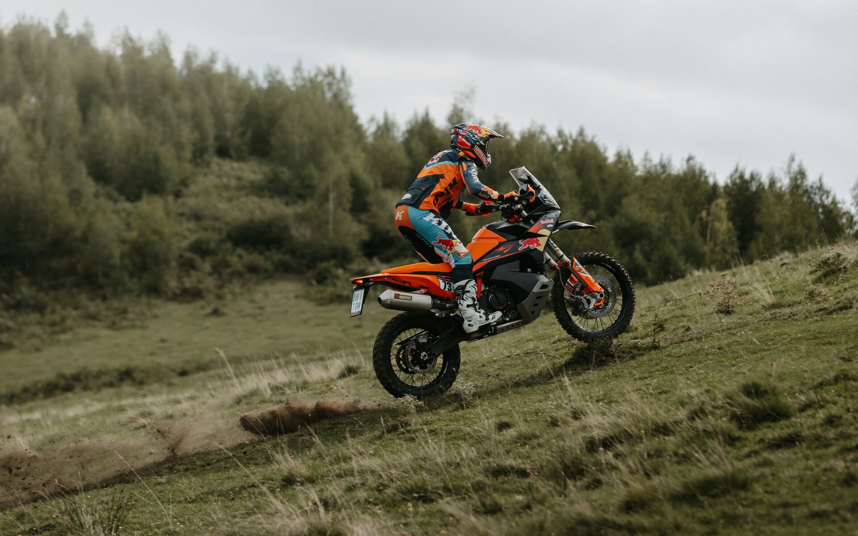 KTM 890 Adventure R Rally 2026 en tout-terrain KTM 890 Adventure R Rally 2026 en tout-terrain